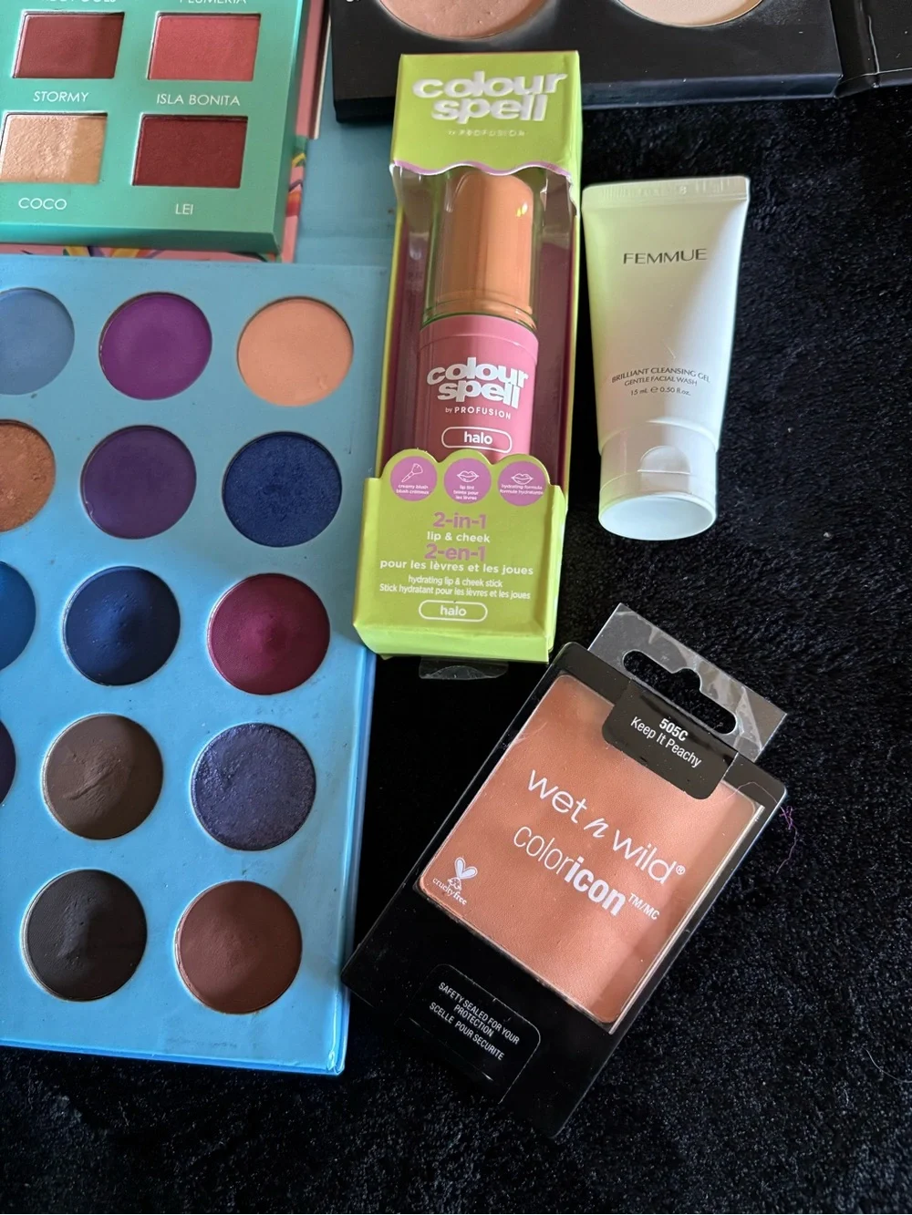 Makeup Bundle Multi-Color Eyeshadow & Face Set Makeup Artist Trying To Declutter